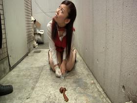 【野外羞恥】調教浣腸排泄　サンプル画像09